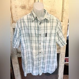 Men’s Columbia Short Sleeve Button Down Shirt!!